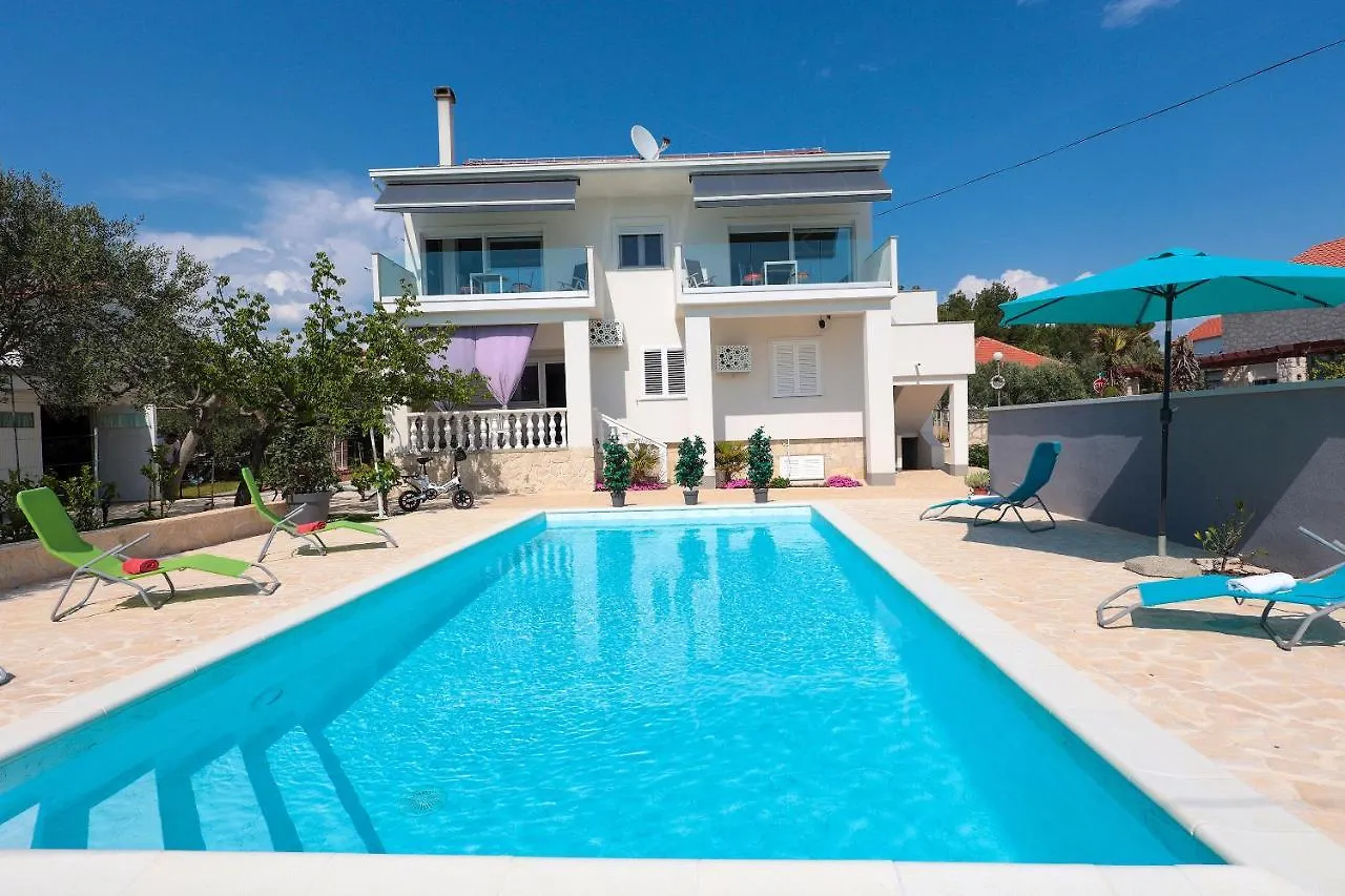 Apartment Alan 2 Vrsi 0*,  Kroatië