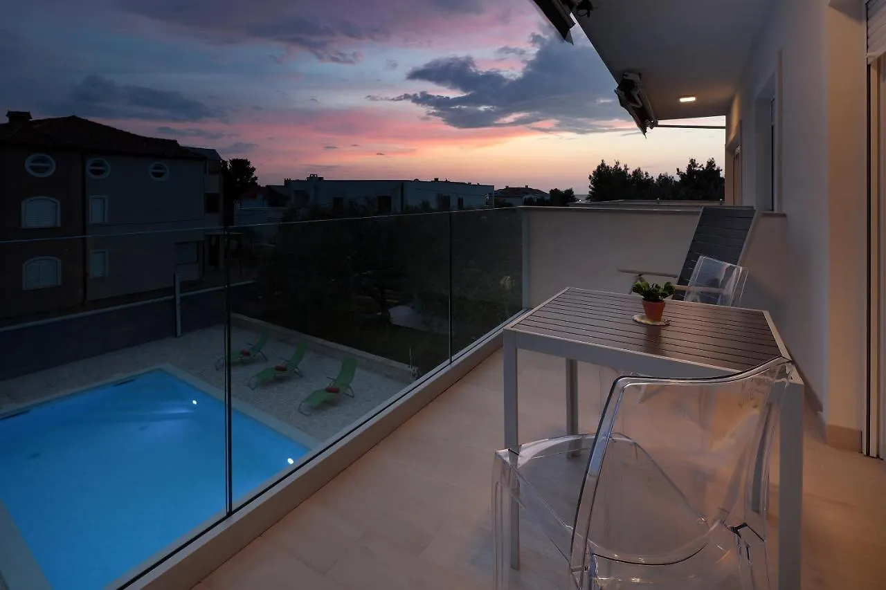 Apartment Alan 2 Vrsi
