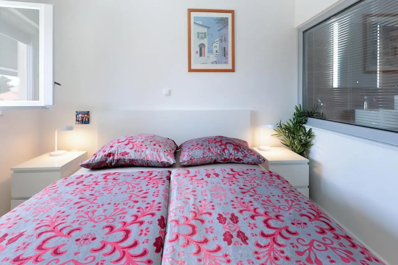Apartment Alan 2 Vrsi