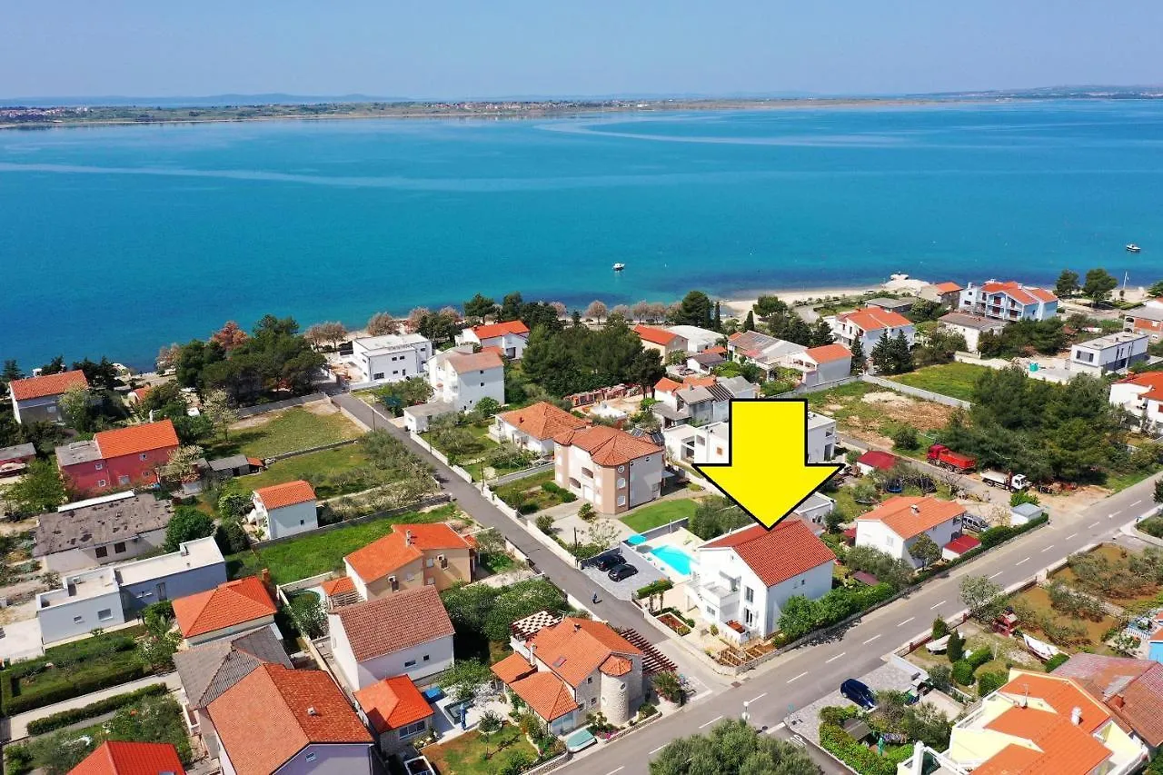 Apartment Alan 2 Vrsi