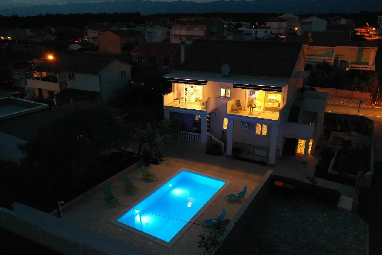 Apartment Alan 2 Vrsi
