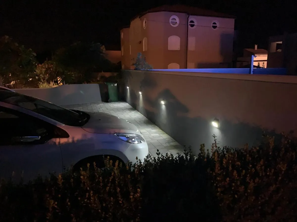 Apartment Alan 2 Vrsi Kroatië
